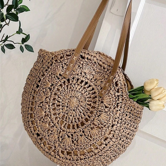 Oversized Straw Circular Lined Tote Shoulder Beach Bag - Picture 3 of 7